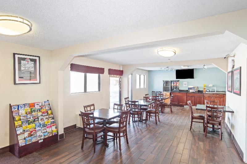 Super 8 By Wyndham Findlay Hotel Exterior foto